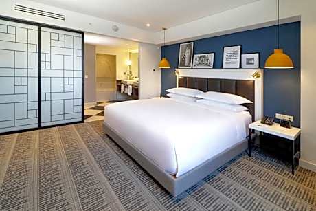 One-Bedroom King Suite