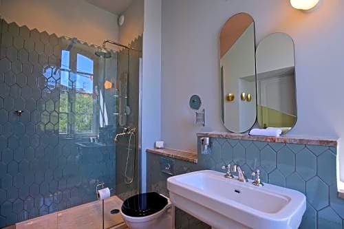 Le petit hotel
