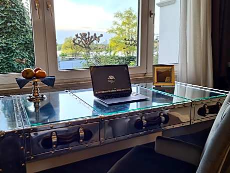 Business Single Room