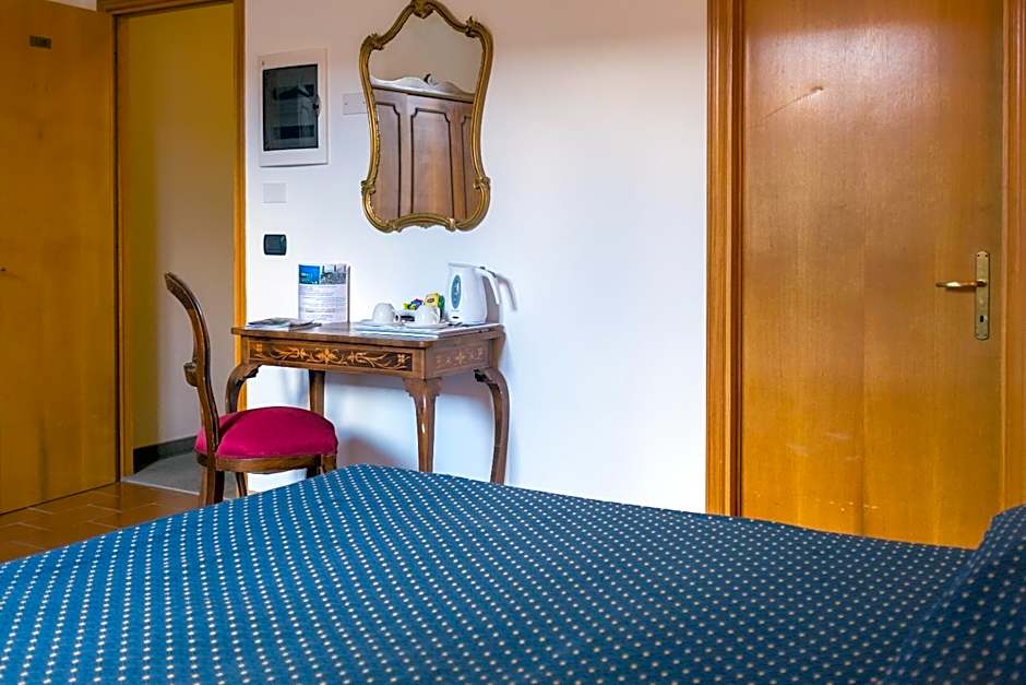 Hotel Titano