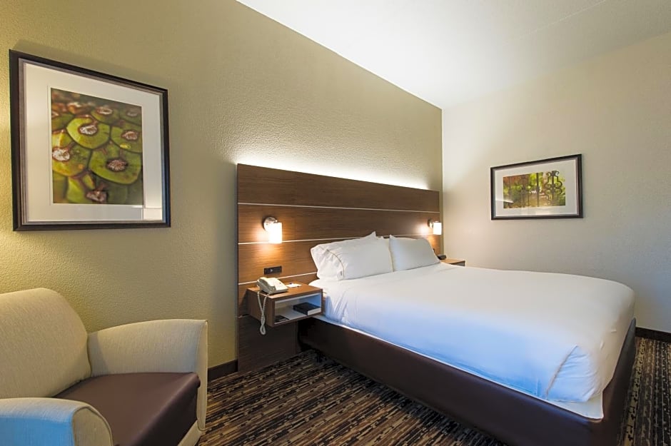 Holiday Inn Express Hotel & Suites Walterboro I-95 By IHG