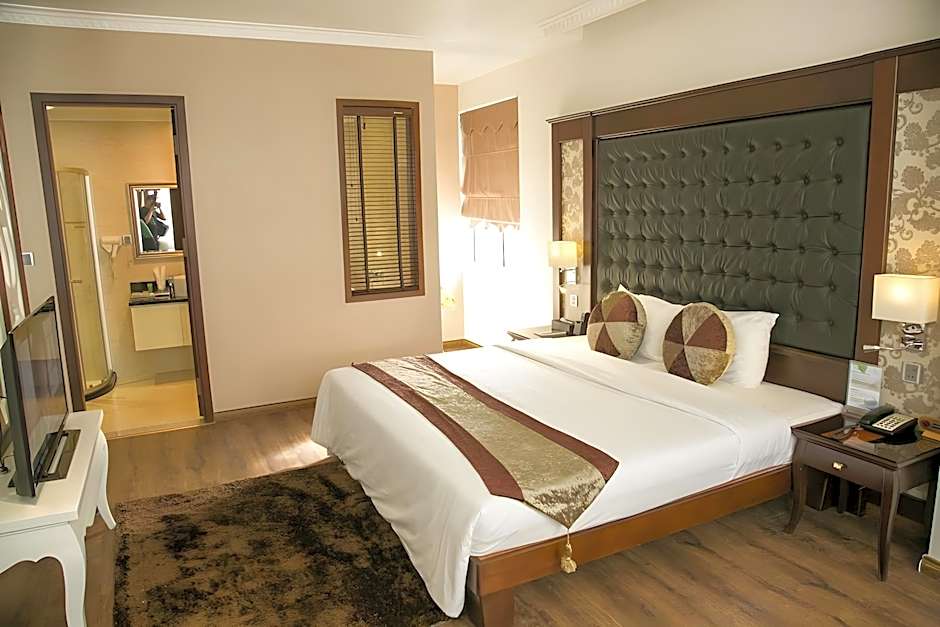 City Bay Palace Hotel