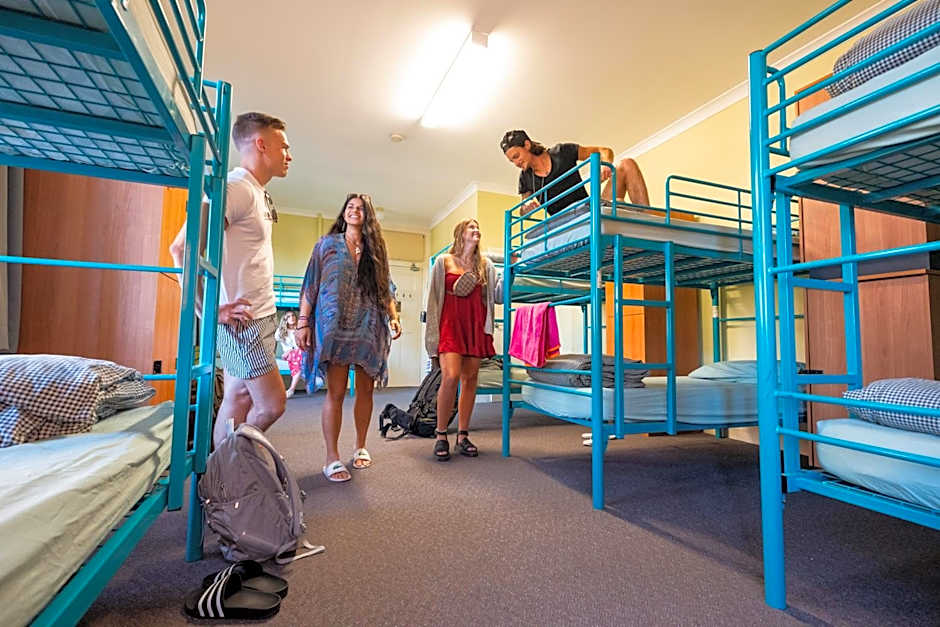 Newcastle Beach YHA Hostel