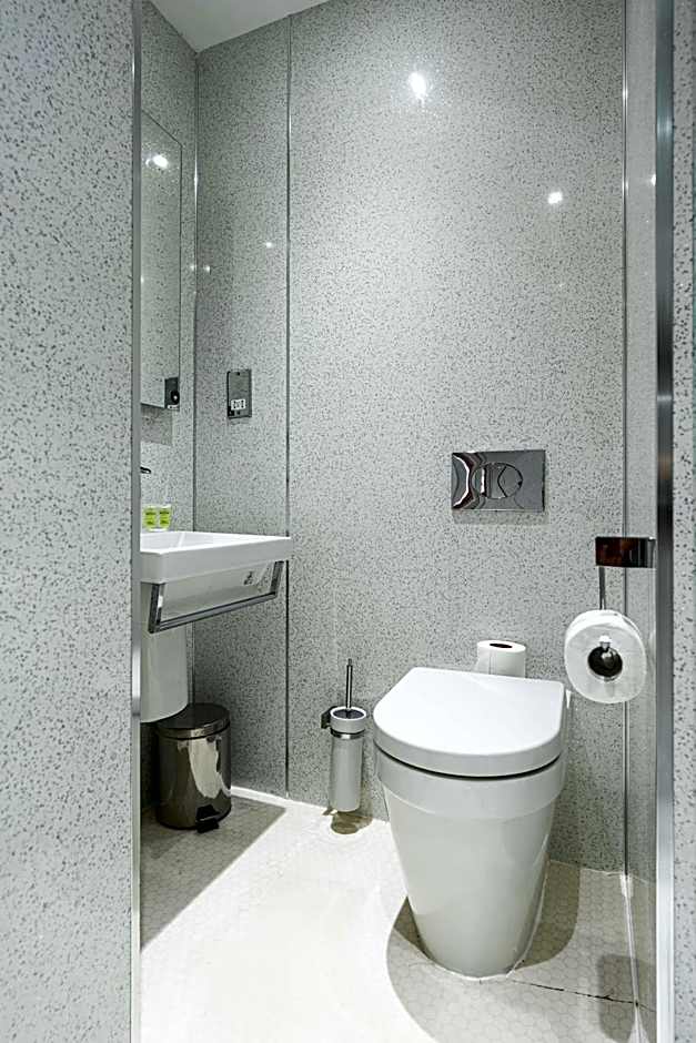 Lancaster Court Hotel