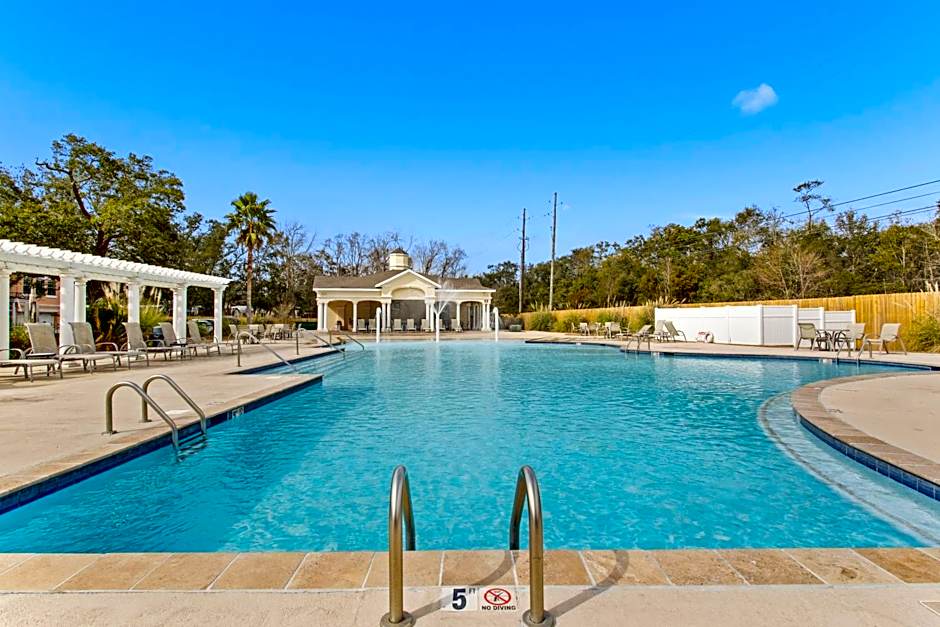 Luxury Condo in Gulfport