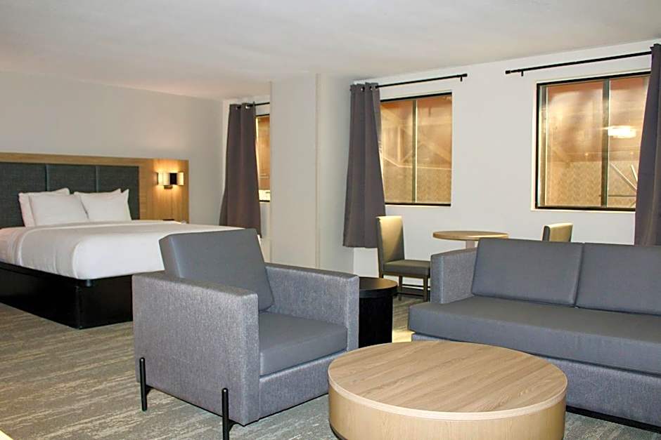 The Cairn Hotel