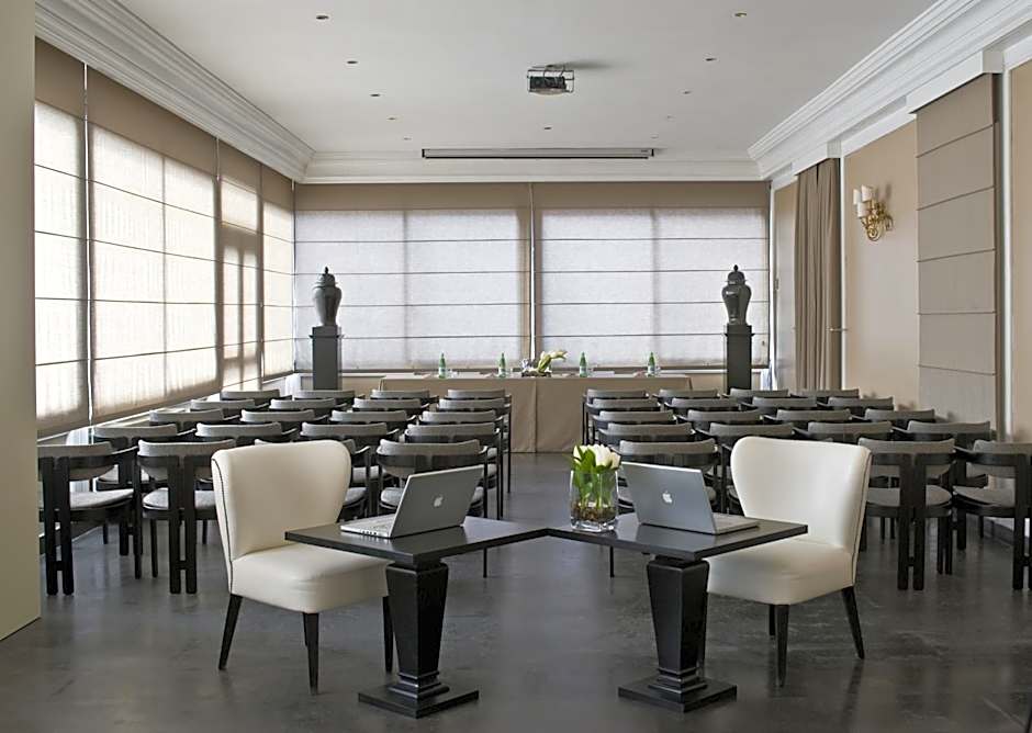 Ambasciatori Place Hotel