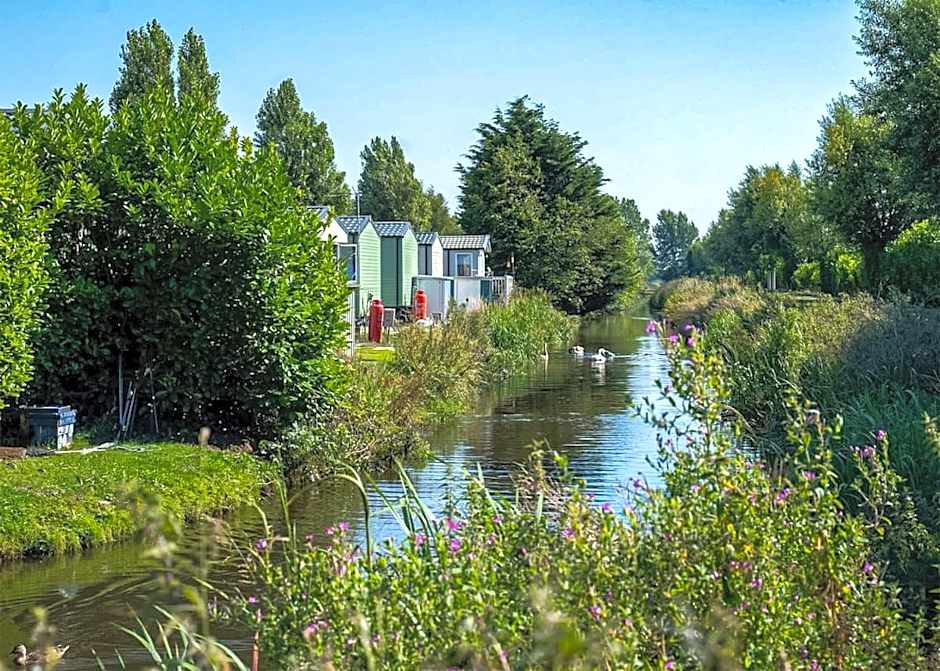 Riverside Holiday Park