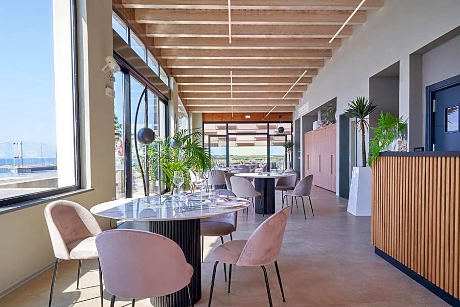 Palace Lido Hotel & Suites