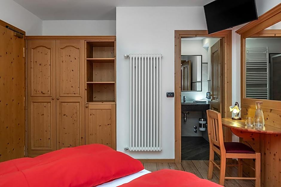 Hotel Tirol- Natural Idyll