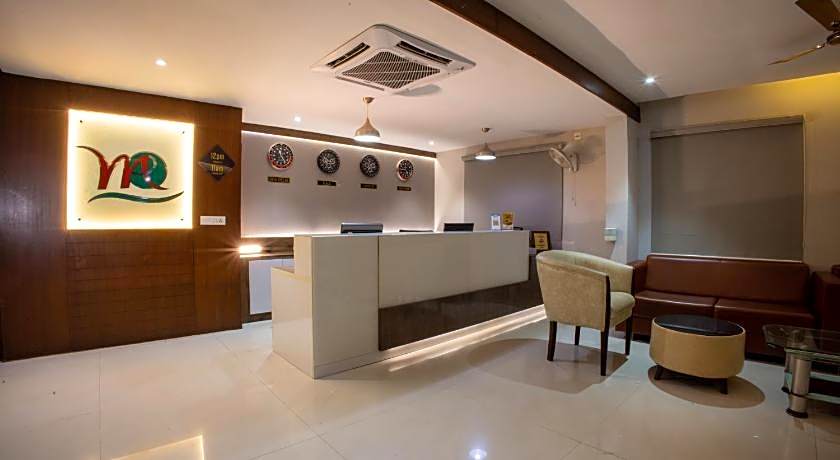 Metro Plaza Hotel by RAK Rooms