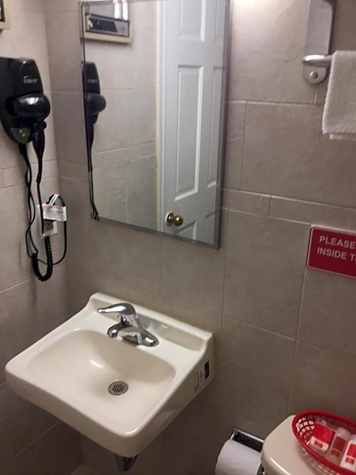 Red Carpet Inn Bridgeton