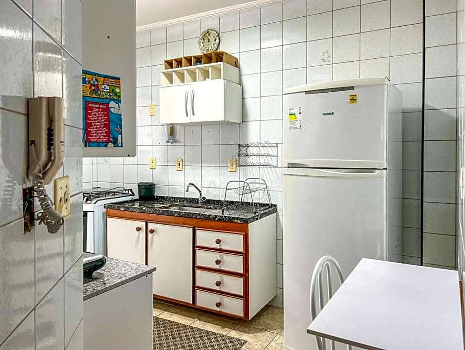 Excelente apto a 170m da Praia da Aviacao SP