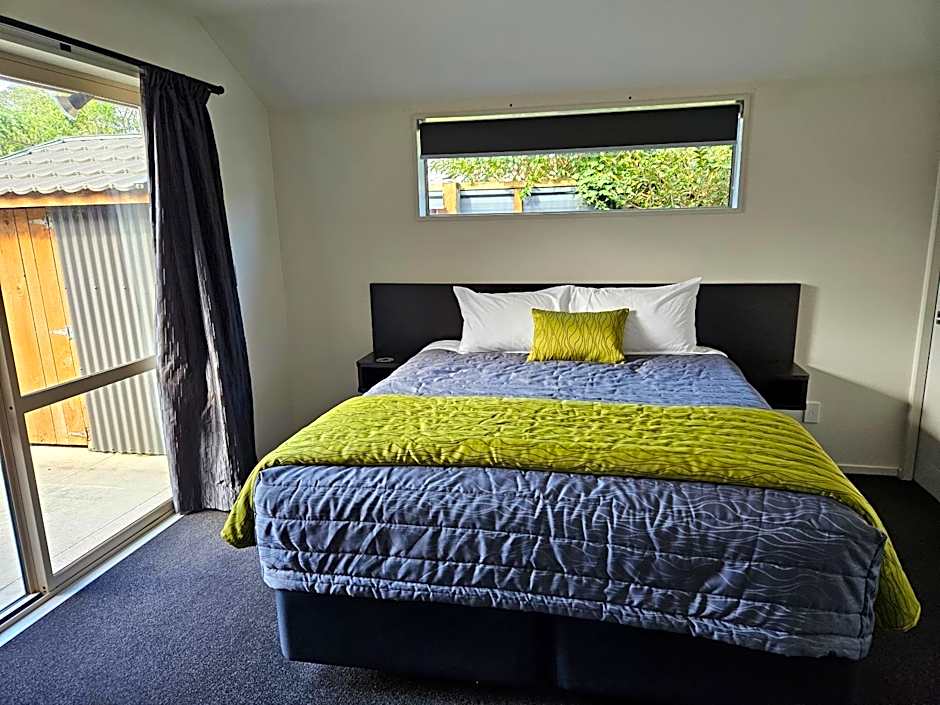 Aachen Place Motel