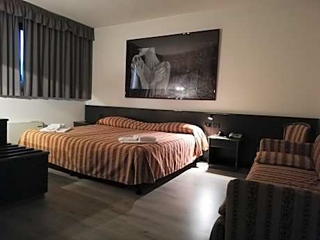 Standard King Room