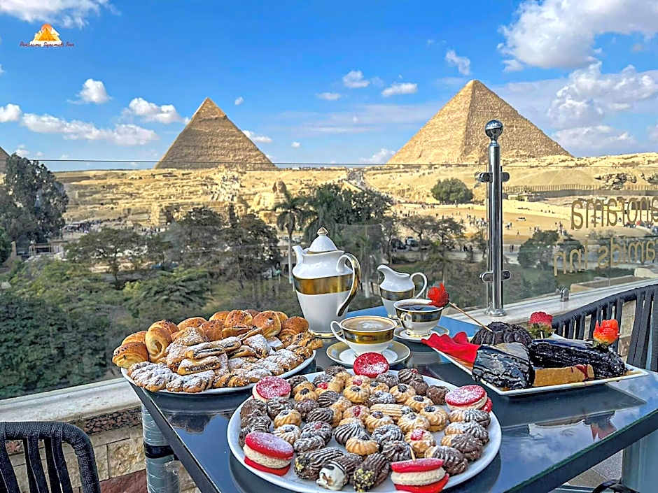 Panorama Pyramids Inn