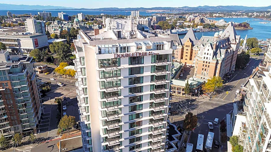 DoubleTree by Hilton Hotel & Suites Victoria