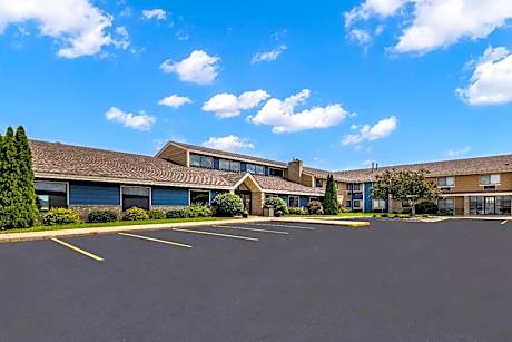 AmericInn by Wyndham Albert Lea