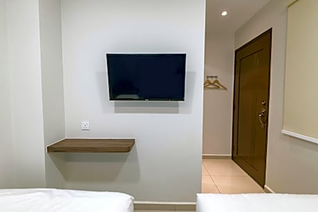 Triple Room with Private Bathroom