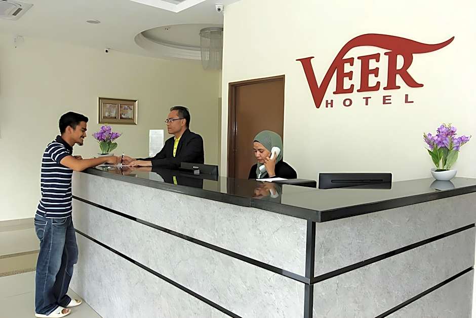 Veer Hotel