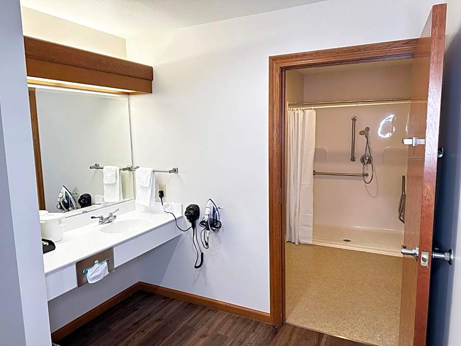 Farmstead Inn and Conference Center