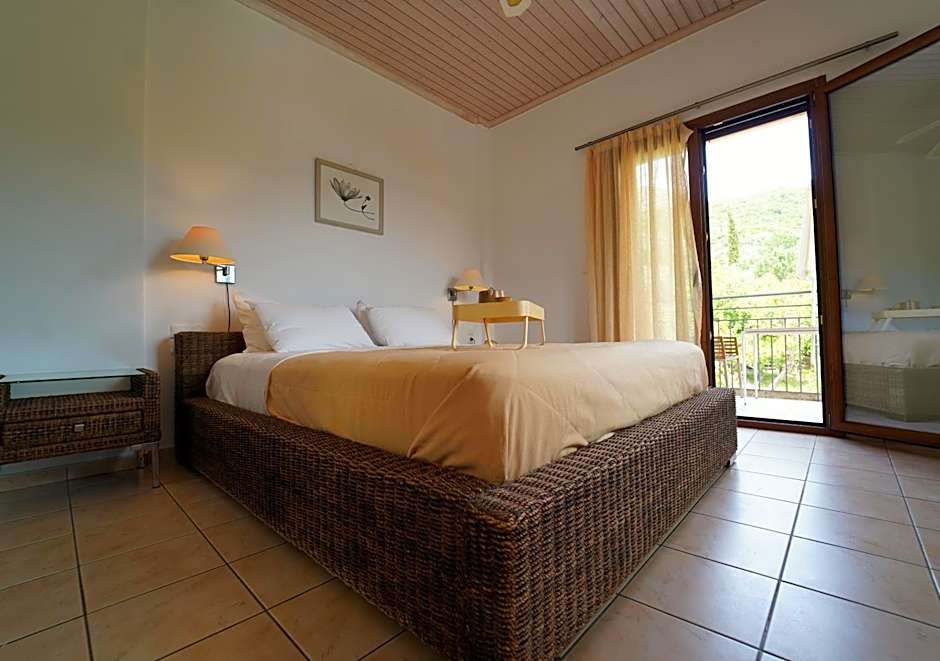 Bella Vista Hotel Studios & Apartments
