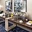 Courtyard by Marriott Chicago Downtown/River North
