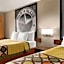 Super 8 by Wyndham Universal City