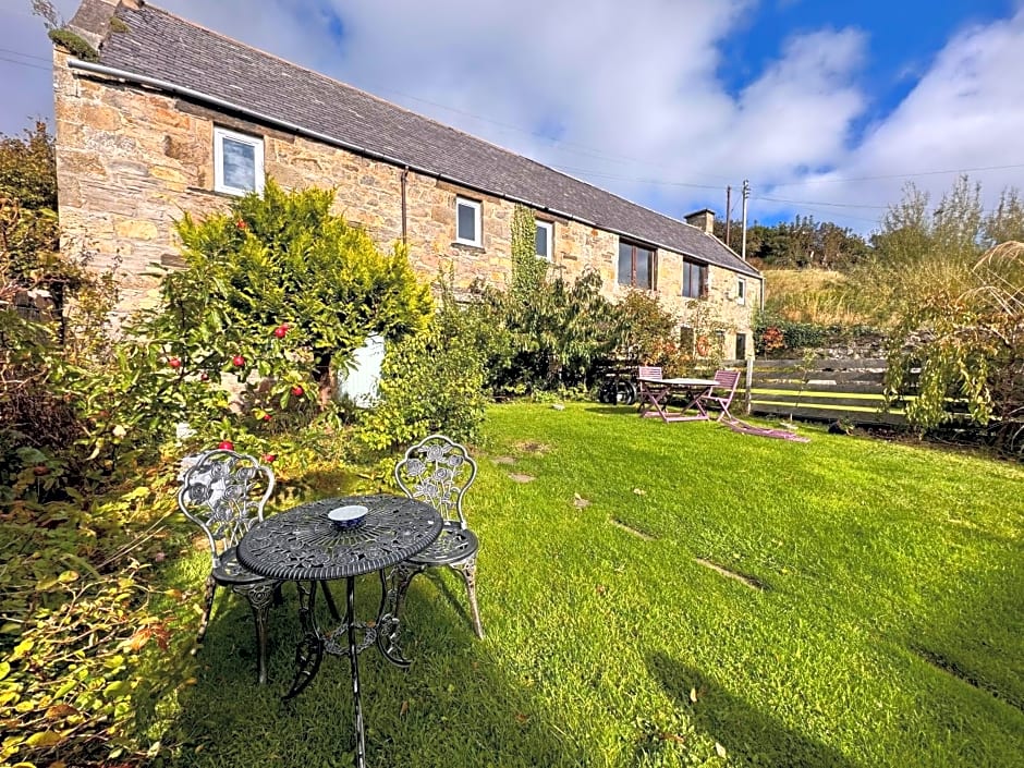 Sea Song, Selkie House