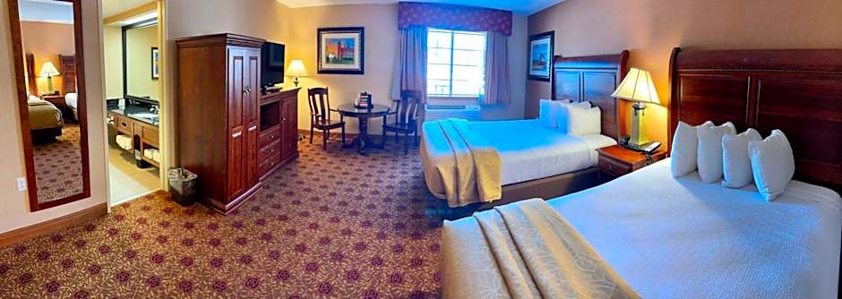 Hamilton Inn Select Beachfront Mackinaw City