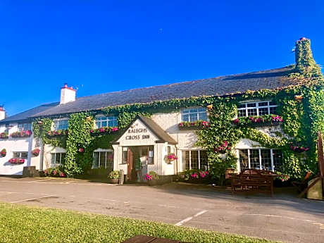 Raleghs Cross Inn