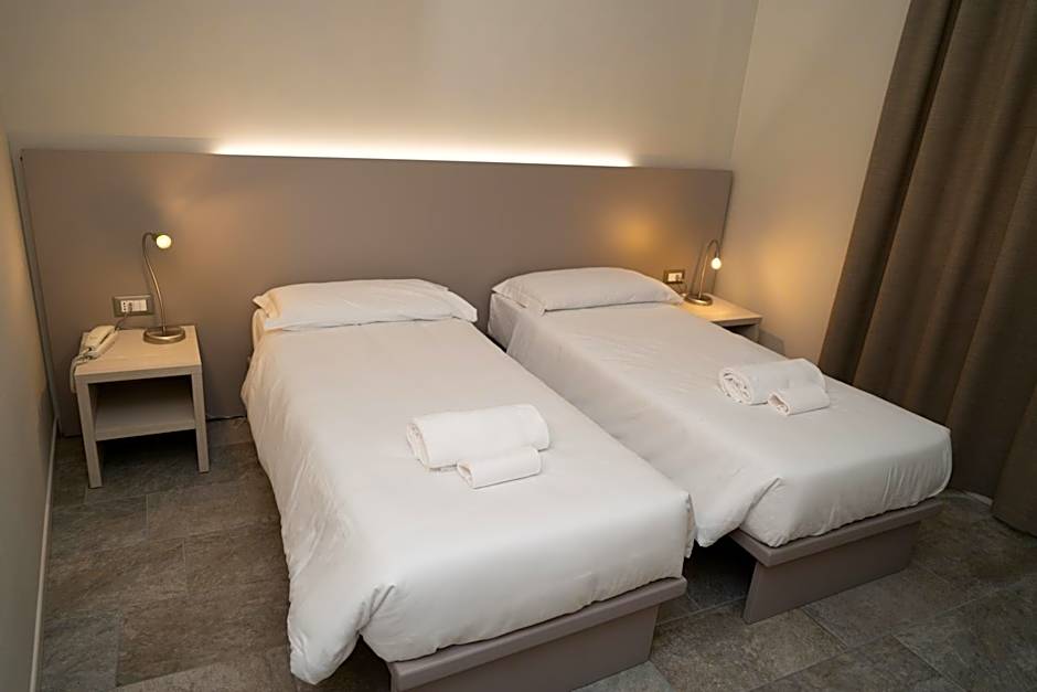 Photo 1 of 49 of Hotel Europa