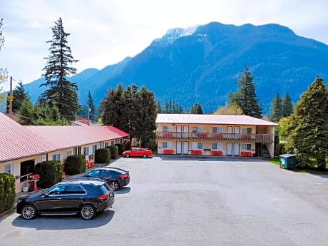 Red Roof Motor Inn