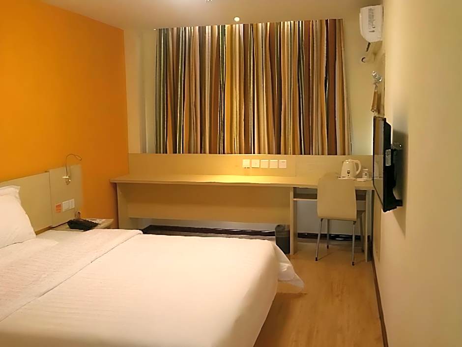 7 Days Inn Qingdao Liaoyang West Road Xinye Plaza Metro Station