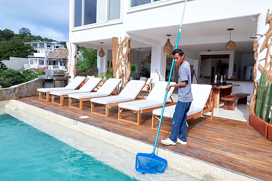 Casa Roni by Xeno - 5 Bedroom Luxury Villa with Ocean View