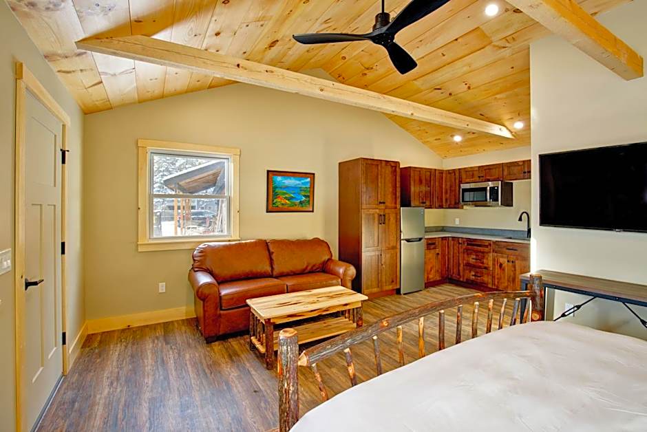 The Lodge by Sunapee Stays