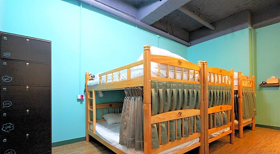 DongNing Atlas Hotel