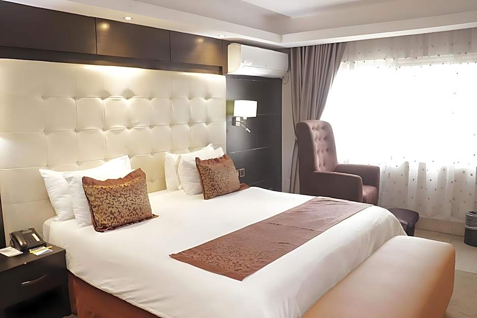 Golden Tulip Garden City Hotel - Rivotel