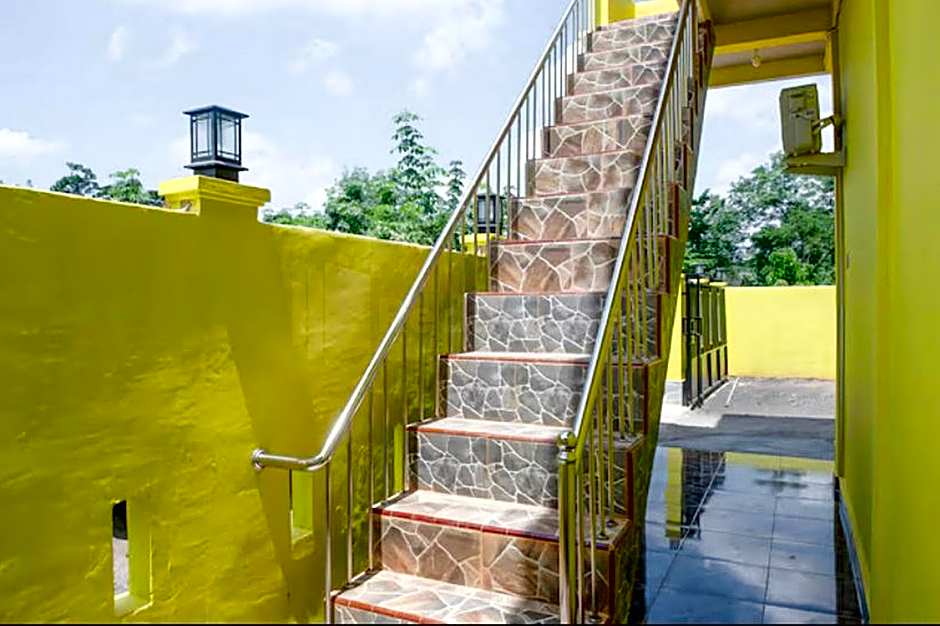 Wisma Pinggir Mitra RedDoorz