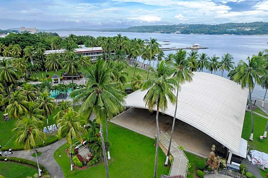 Waterfront Insular Hotel Davao