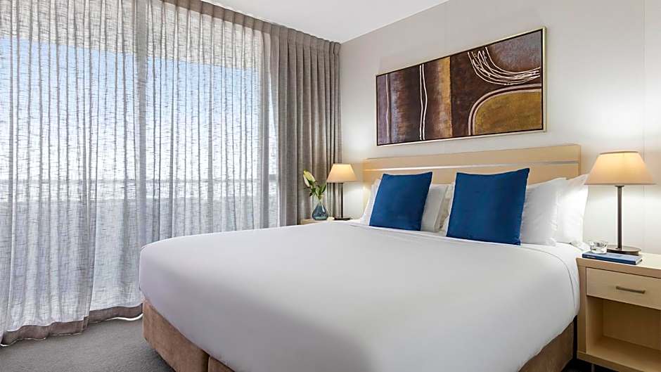 Oaks Brisbane Aurora Suites