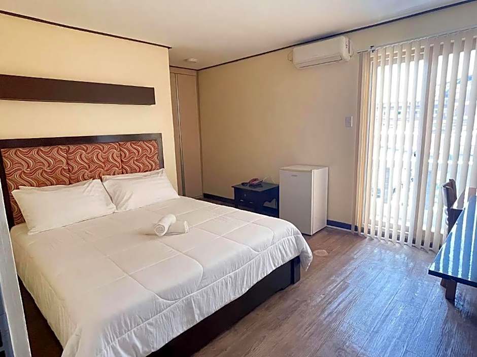 Jun and Helen Hotel and Restaurant