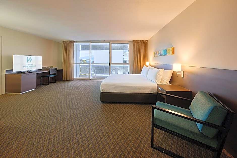 Cairns Harbourside Hotel