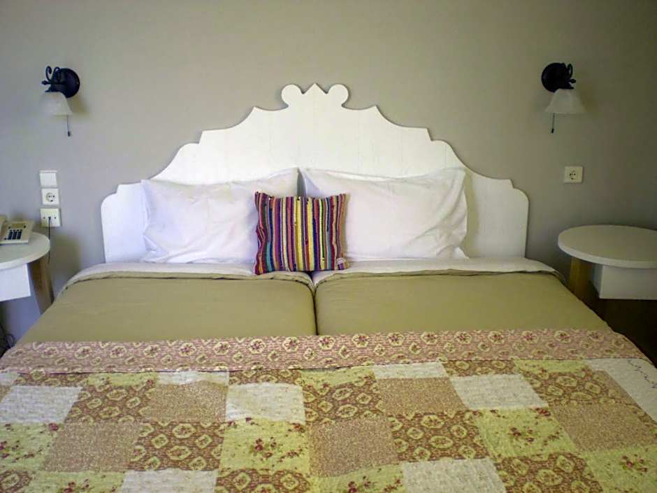 7 Brothers Hotel
