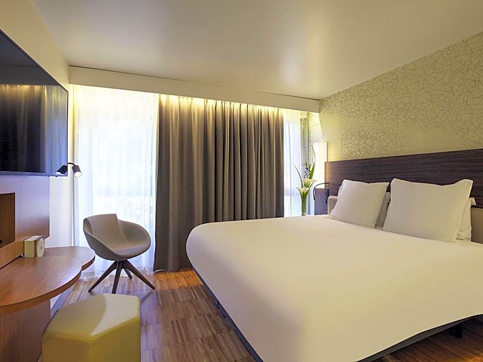 Mercure Paris Arc De Triomphe Etoile