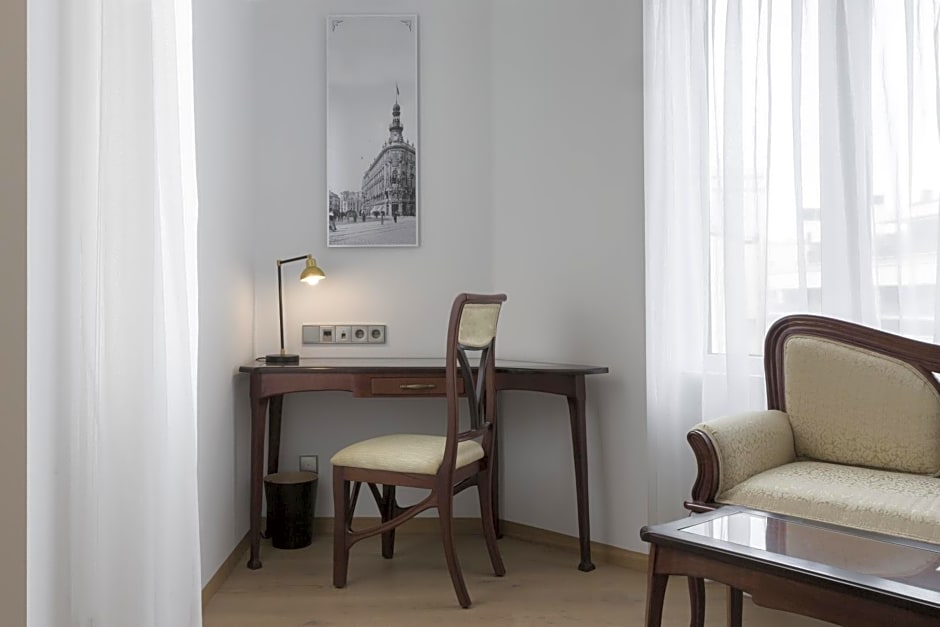 ICON Casona 1900 by Petit Palace