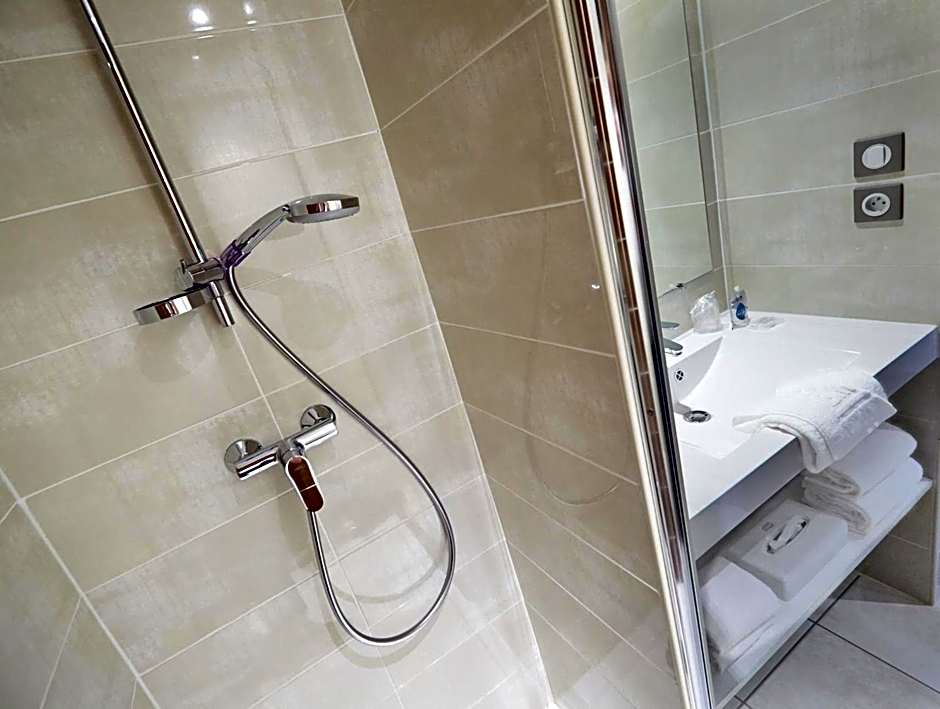 Kyriad Saint Chély d'Apcher - Aire de la Lozère