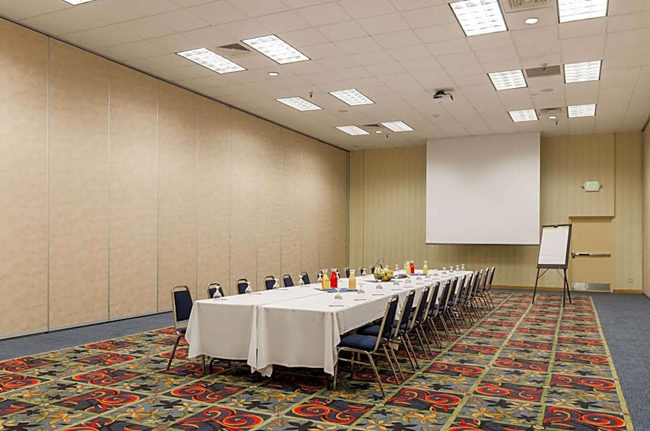 Red Lion Hotel & Conference Center Cheyenne