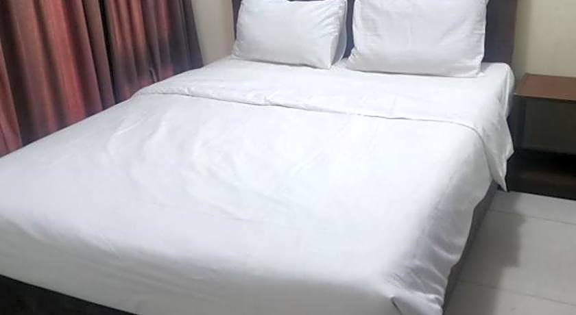 Qurum Beach Hotel