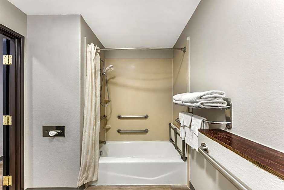 SureStay Plus Hotel by Best Western San Antonio SeaWorld